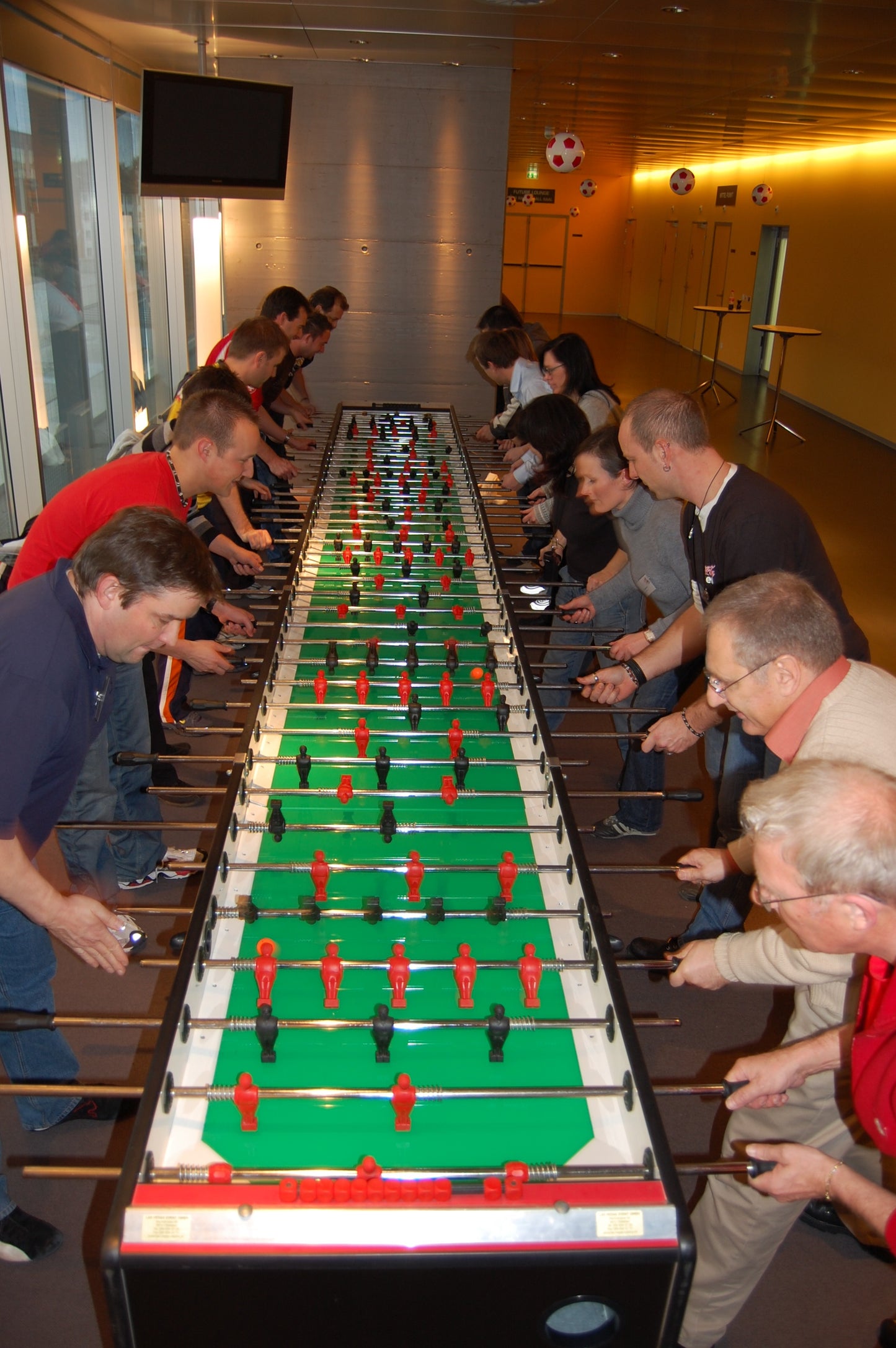 Fussballkasten für 20 Personen