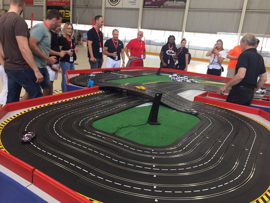 Carrerabahn 6-spurig modern