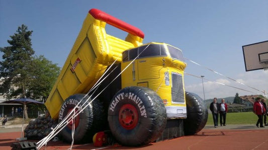Riesen Rutschbahn Trucker